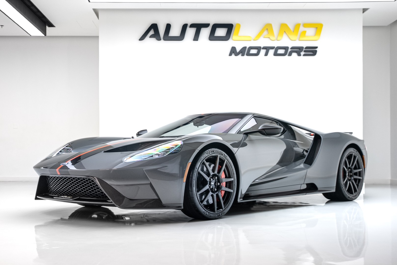 2021 FORD GT | CARBON SERIES | AKRAPOVIC EXHAUST